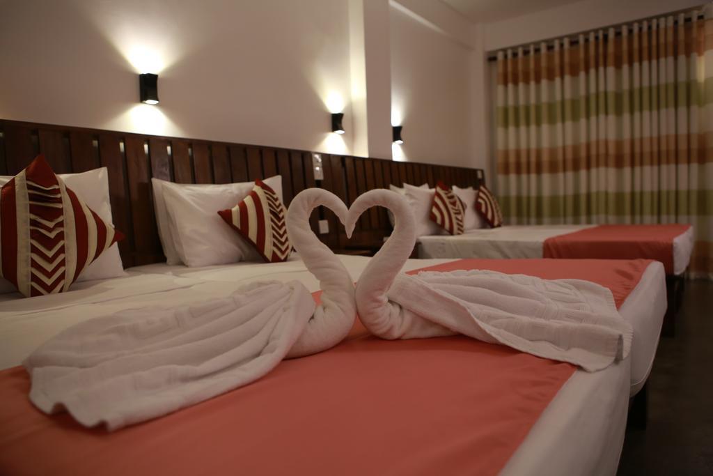 Cozy Sea View Inn Hikkaduwa Exterior foto